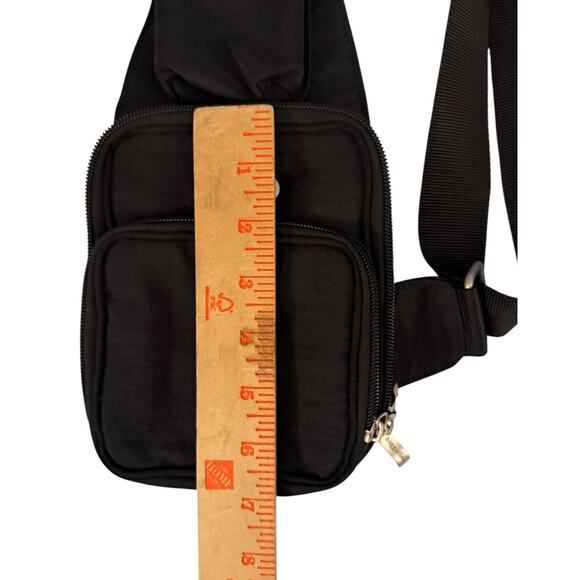 Baggallini Uptown Hudson Black Nylon Sling Crossbody Bag Adjustable Strap - Picture 9 of 11